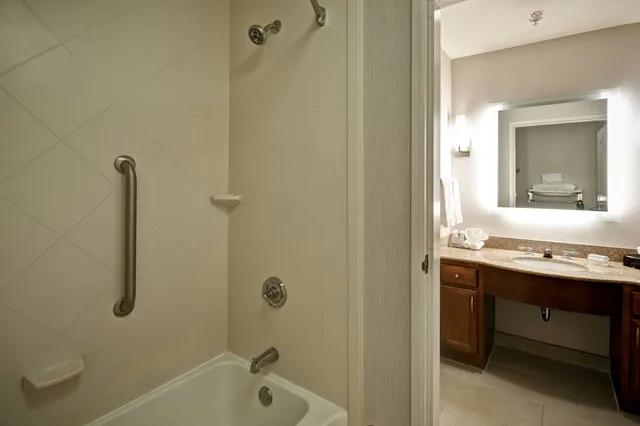 جناح بسريرين كوين بغرفة نوم واحدة، Homewood Suites By Hilton Cincinnati Milford 3/3