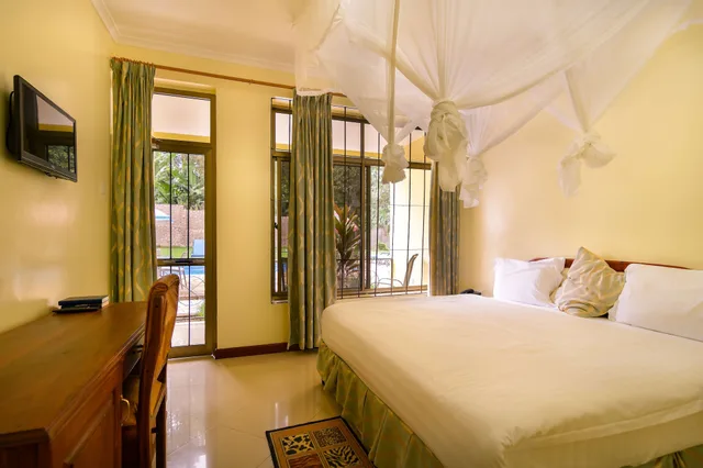 غرفة قياسية بسرير كينج بشرفة، Mvuli Hotel 2/9