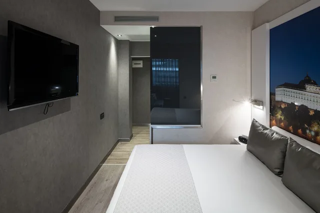 Junior Suite, Queen Bed, Hotel Catalonia Gran Via Bcn 2/3