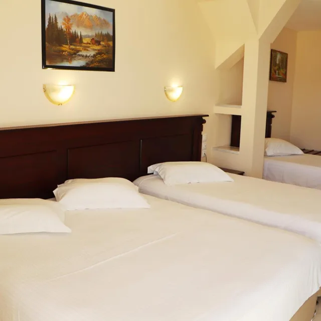 غرفة رباعية، Kosta-Famissi Hotel 3/10