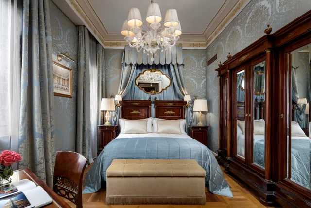 Grand, Suite, Double Bed, Hotel Danieli Venice 1/2