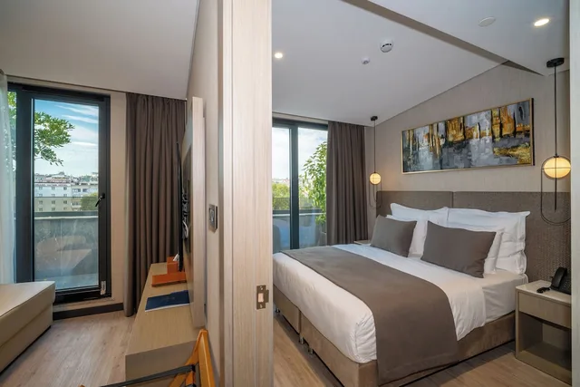 جناح سوبيريور بسريرين كينج مع أريكة، Rayelin Hotel Old Town 3/8