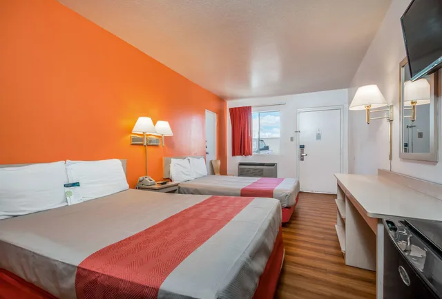 غرفة قياسية بسريرين مزدوجين، Motel6 Van Horn, TX 1/6
