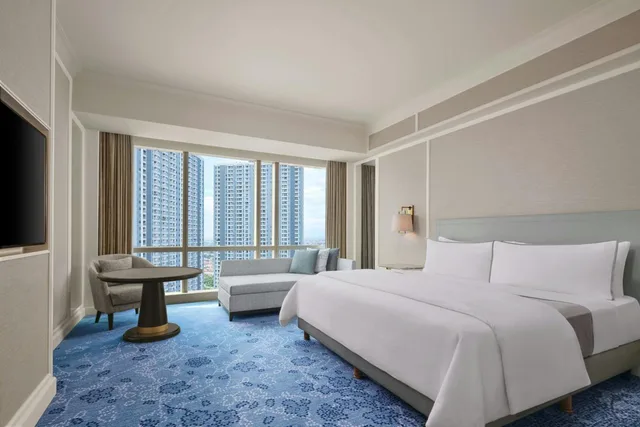 Westin, Club, Guest Room, King Bed, Club Lounge Access، The Westin Surabaya 2/9