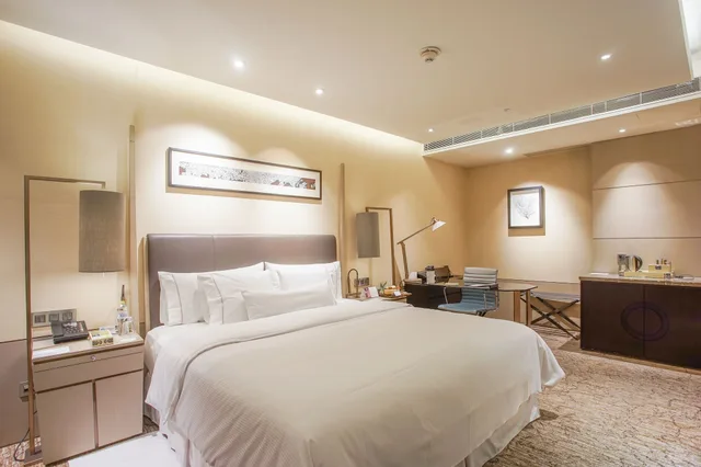 غرفة بسرير كينج بإطلالة على النهر، The Westin Ningbo 7/10