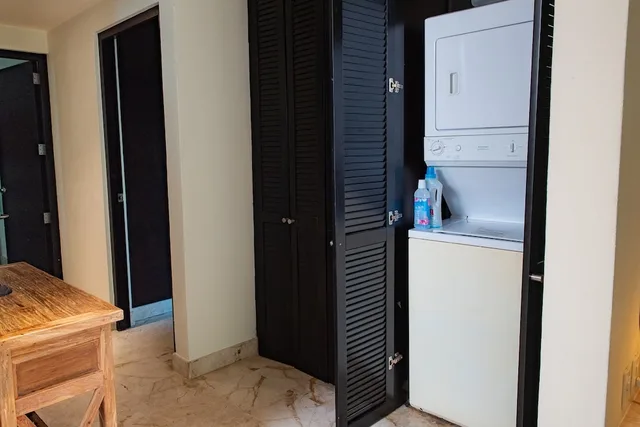 شقة سكنية ديلوكس بسرير كينج وسريرين منفصلين بغرفتي نوم بمطبخ، El Taj Oceanfront & Beachside Condo Hotel 9/10