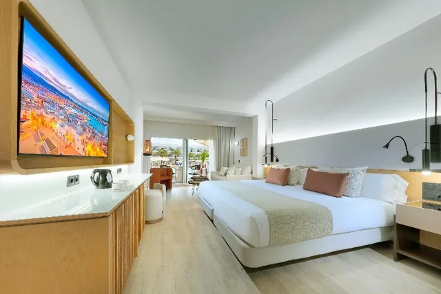 Superior, Single Bed, GRAND PALLADIUM PALACE IBIZA RESORT 1/1