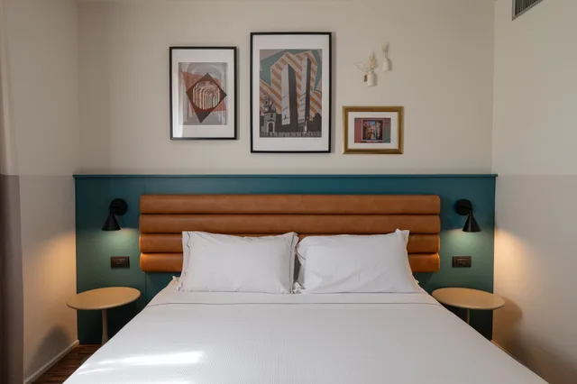 غرفة كومفورت بسرير مزدوج أو سريرين منفصلين، Bleis Hotel 3/5