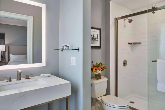 غرفة جونيور تنفيذية بسريرين كوين، Seaview Hotel 2/2