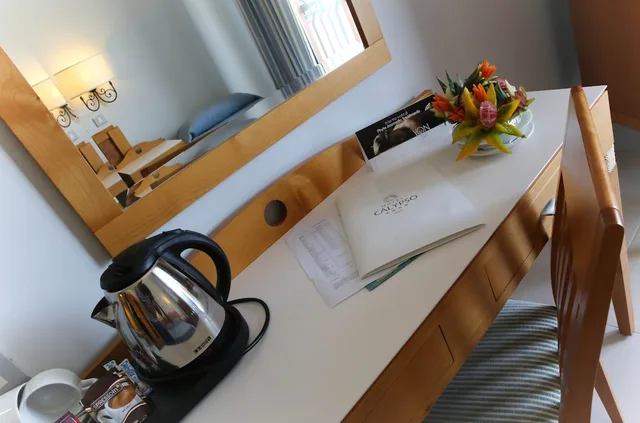 Room, Triple, 1 Queen and 1 Single Bed, Bay View، Hotel Calypso 1/1