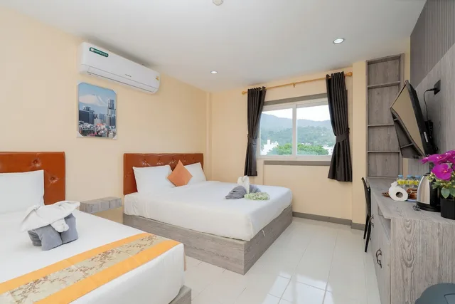 جناح بسريرين منفصلين وسريرين كينج وسرير كوين بـ3 غرف نوم، Squareone Hostel 6/10