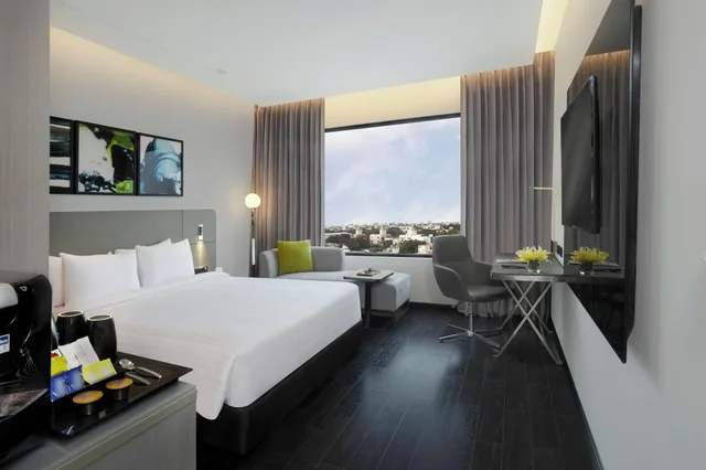 غرفة بريميير في طابق مرتفع، Novotel Chennai Chamiers Road 2/5
