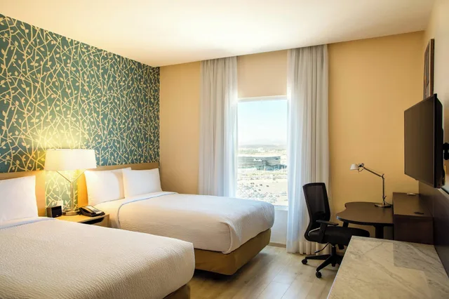 غرفة قياسية بسريرين منفصلين، Fairfield Inn & Suites Queretaro Juriquilla 3/6