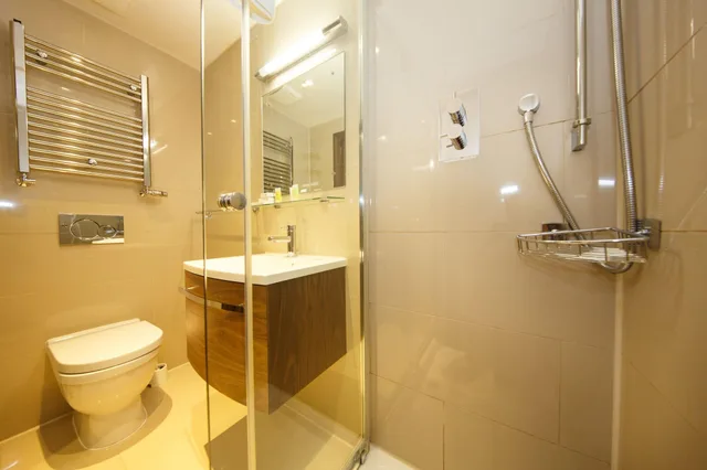 Executive, Shared Patio، Regency House 3/3
