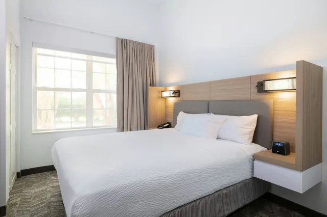 جناح، Springhill Suites 1/6