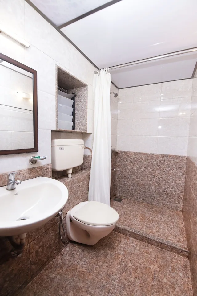 Super, Deluxe, Queen Bed, Garden View، West End Hotel 4/5