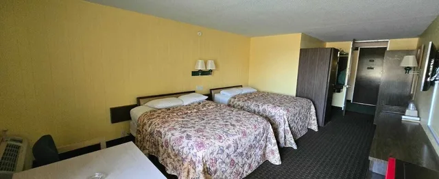 غرفة بسريرين كوين للمدخنين، Sunset Inn Manning I 95 2/5