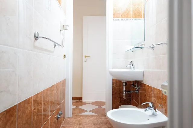 غرفة صغيرة بسرير فردي، Hotel Romantica 7/9