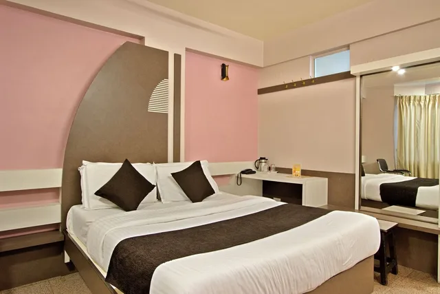 غرفة ديلوكس بسرير مزدوج، MTR RESIDENCY 3/7