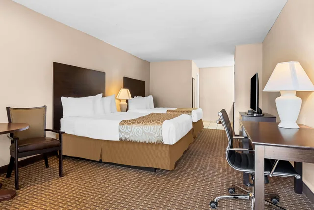 غرفة رباعية، Best Western Forest Inn 3/6