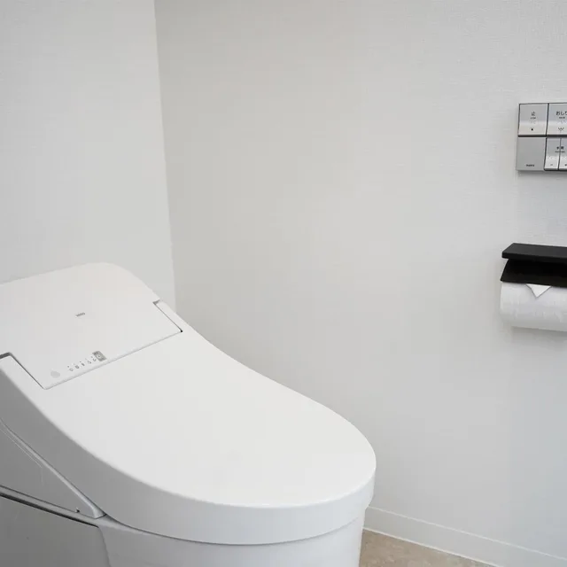 غرفة بسرير كينج وسرير كوين، Toranomonholic Hotel 5/5