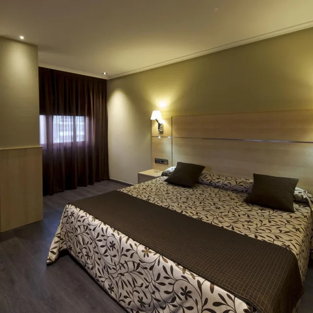غرفة بسرير مزدوج أو سريرين منفصلين، HOTEL FRANCISCO II 1/10