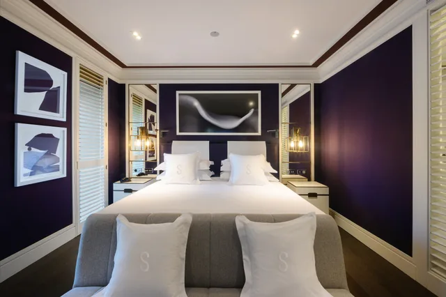 Superior, King Bed, Patio View, Seventy Barcelona 1/2
