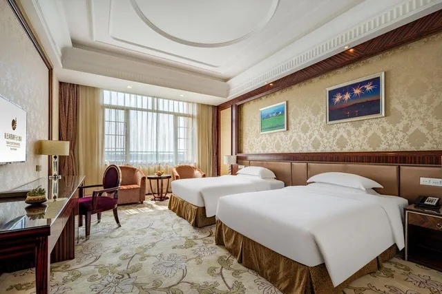 غرفة بسريرين منفصلين بإطلالة على البحيرة، Shangyang Lake New Century Hotel 1/1