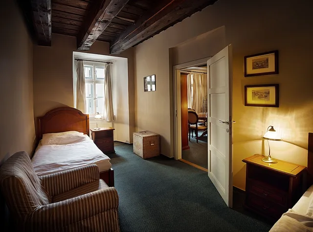 جناح بسرير مزدوج وسريرين منفصلين، Hotel U Tri Bubnu 3/7