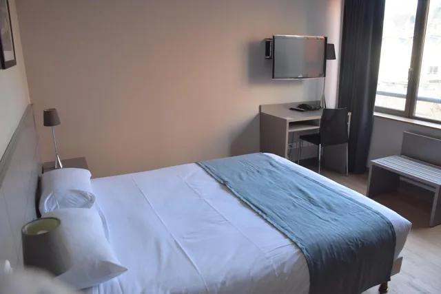 Standard, Queen Bed, Adonis Lyon Dock Ouest 4/6