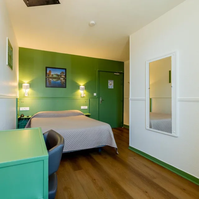 Classic, Double Bed, Hotel Regina 7/10