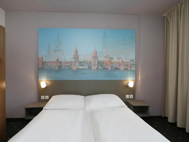 Room, French Bed, Queen Bed, B&B Hotel Berlin City-Ost (ex. Best Western Hotel City Ost) 6/9