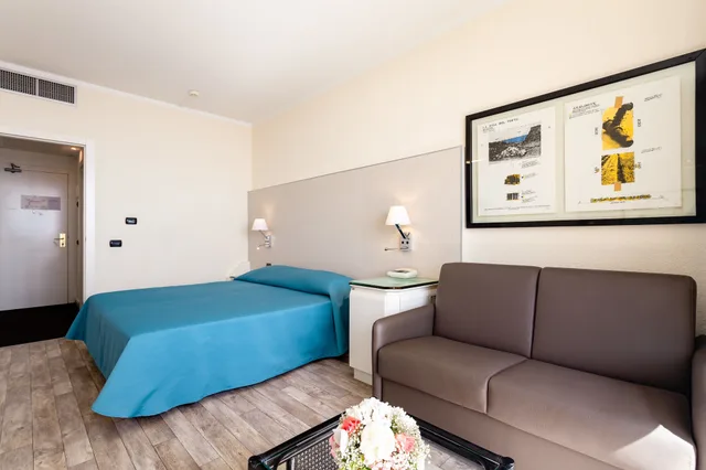 غرفة قياسية ثلاثية بسريرين منفصلين مع أريكة، Grand Hotel Pianeta Maratea 4/7