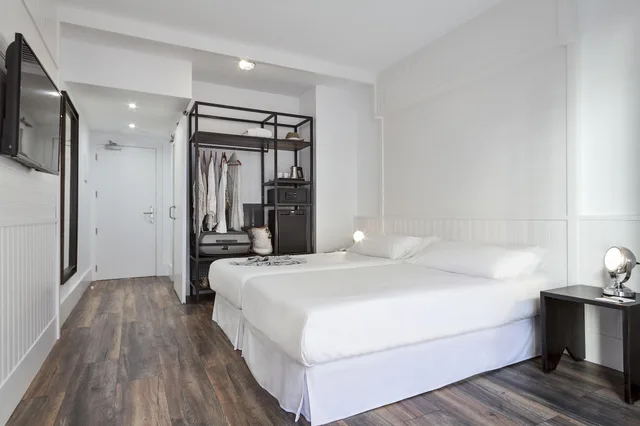 غرفة بريميوم بشرفة، Hotel Delamar - Adults Only 1/7