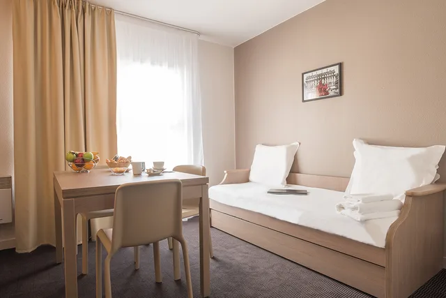 شقة بسرير مزدوج، Hotel Residence Zenitude Magny Les Hameaux Versailles 1/2