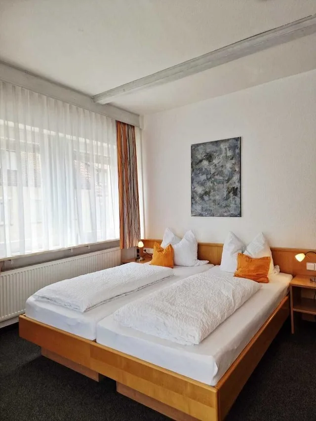 غرفة كومفورت بسرير مزدوج بحمام خاص، CITY HOTEL Boblingen 1/3