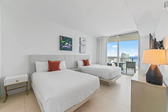 شقة سكنية بريميوم بسرير كينج وسريرين مزدوجين مع أريكة، Lyfe Resort & Residences 5/8