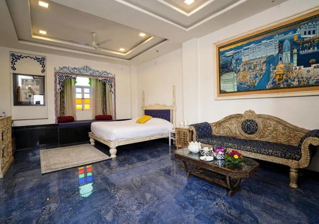 Palace, Suite, King Bed، Bloom Boutique Udaipur (Lake Pichola) 2/6