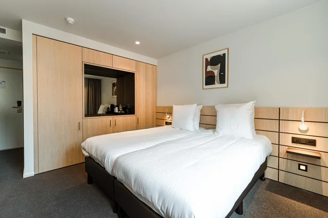 غرفة سوبيريور بسريرين منفصلين بإطلالة على المدينة، Hotel Le Bois de Bruges 4/9