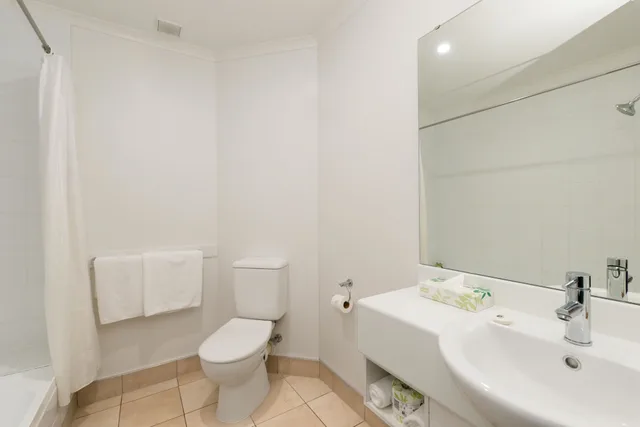 غرفة قياسية بسرير كينج، Heartland Hotel Auckland Airport 5/6