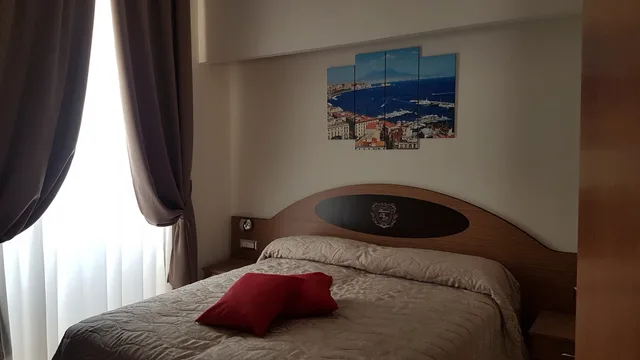 غرفة قياسية ثلاثية، Buono BB 1/4