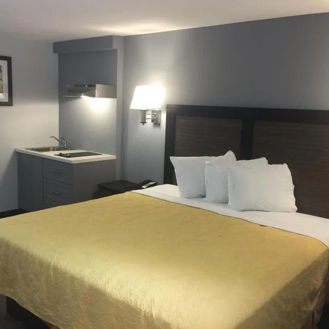 استوديو بسرير كينج، Hillside Motel Glen Mills 2/9