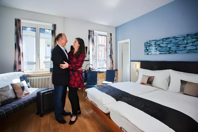 Room, Double and Twin Beds, Large, Bristol Hotel Zurich 1/1