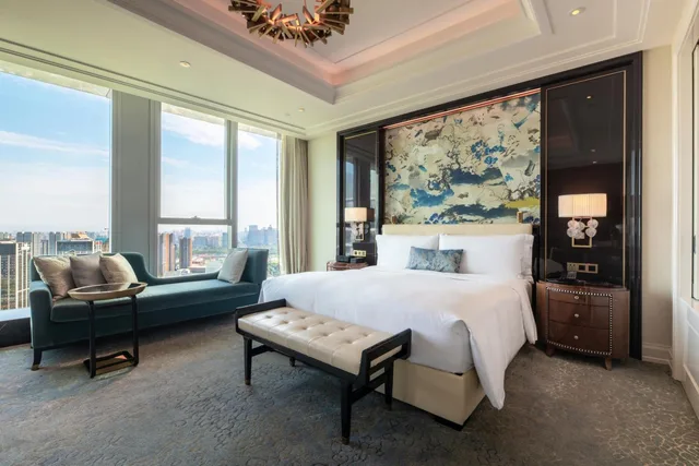 Premium, King Bed, Avenue View، Waldorf Astoria Chengdu 1/2