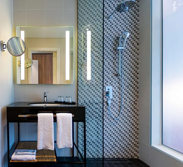 Superior, King Bed, Intercity Hotel Dubai Jaddaf Waterfront 6/6