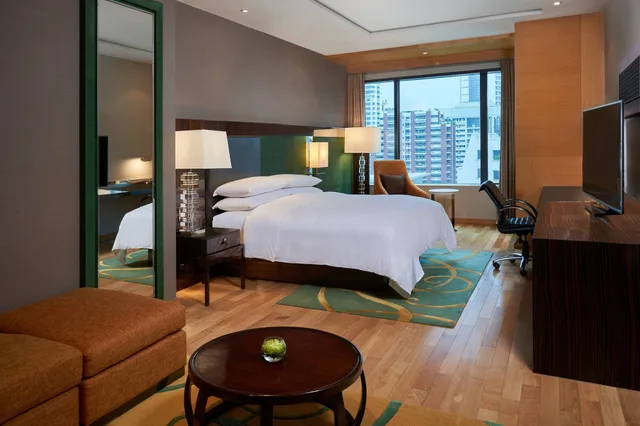 جناح كلوب ركني بسرير كينج، Renaissance Bangkok Ratchaprasong Hotel 4/10