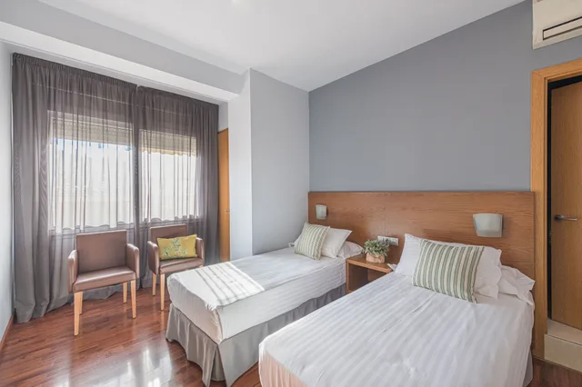 غرفة سوبيريور بسريرين منفصلين، Hotel Margarit 1/8