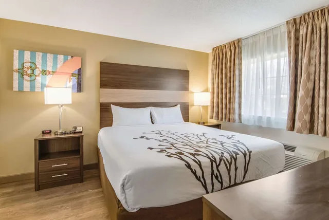 Efficiency, Suite, King Bed، MainStay Suites Columbus near Fort Benning 1/3