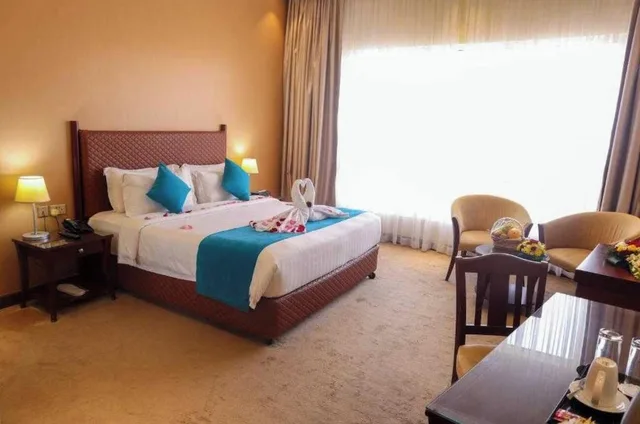 Deluxe King Room, Palette Luxury Marina View Formerly Happy Days Hotel 2/4
