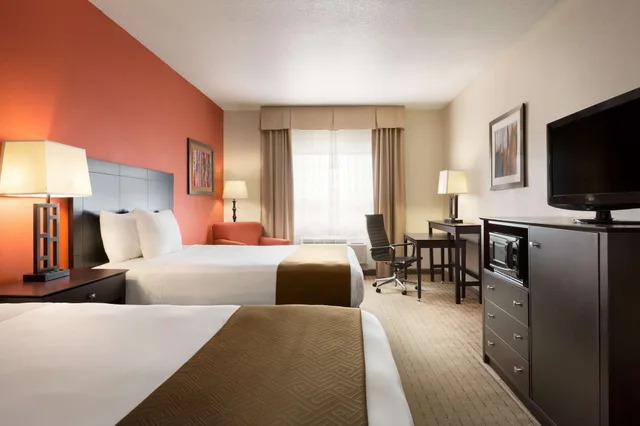 غرفة بسريرين كوين، Country Inn & Suites by Radisson, Houston Northwest, TX 2/2